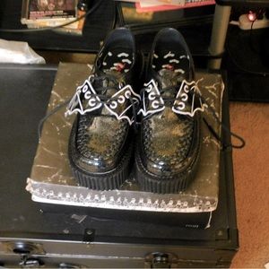 Demonia Bat wing creepers